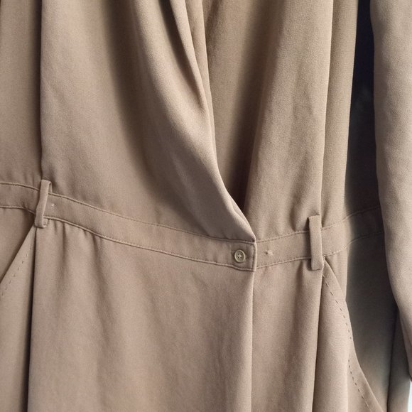 Aritzia Franco Wrap Dress size 2 - Picture 3 of 8